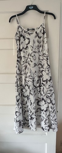 Per una sleeveless summer - una,