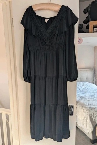 Per una black ruffle - una,