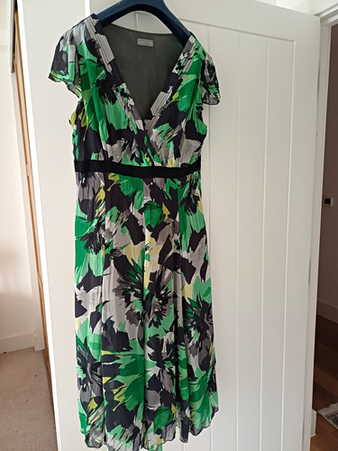 Per una fully lined - per, lined,v-neck